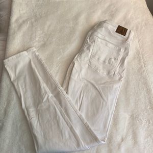 White American Eagle jeans